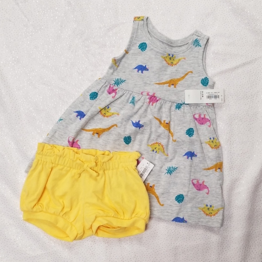 Set of Old Navy baby girls dress and shorts
